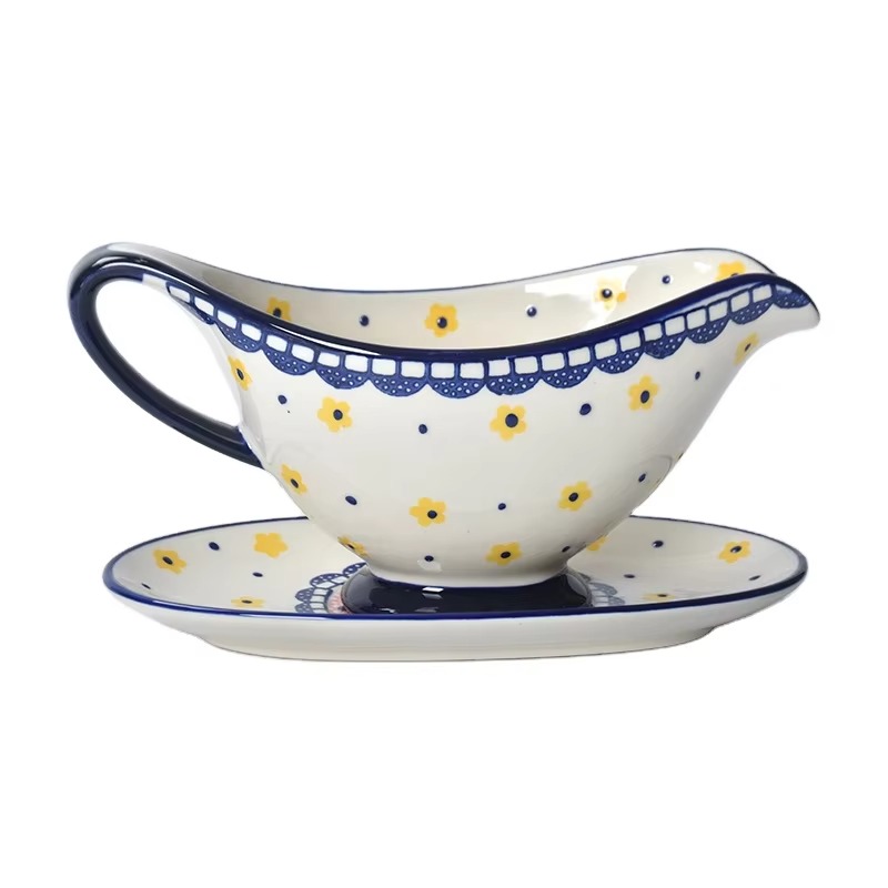 What is a Gravy Boat, A Guide to Serving Sauces with Style-3