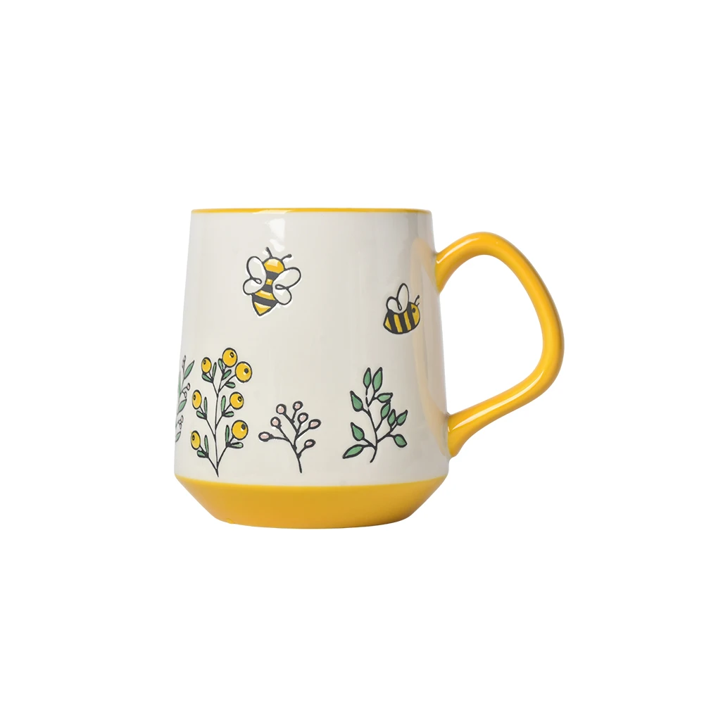 custom-stoneware-mugs-with-hand-painted-bee-pattern-design-1
