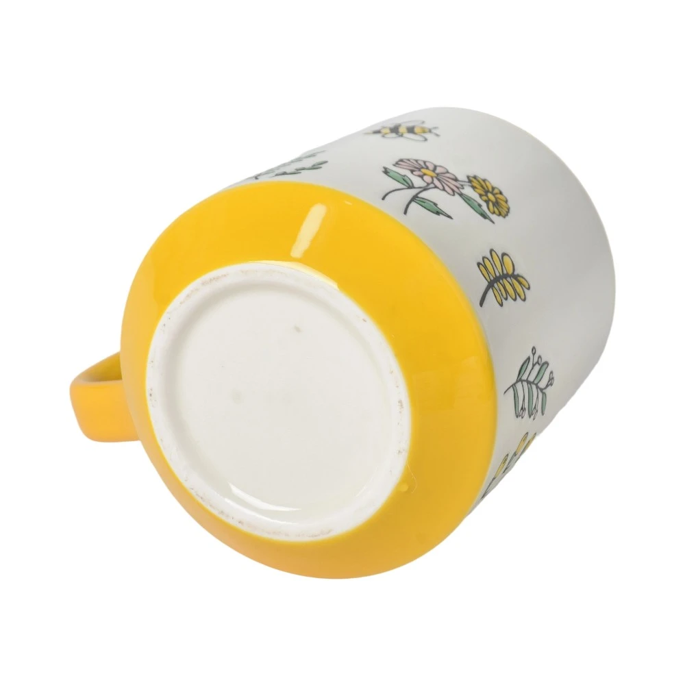 custom-stoneware-mugs-with-hand-painted-bee-pattern-design-5